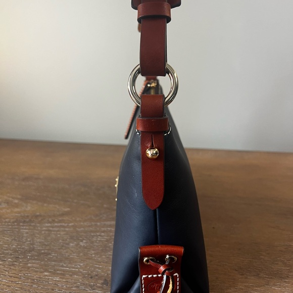 Dooney Penrose Hobo‎ 25 in Midnight Blue - Picture 9 of 15